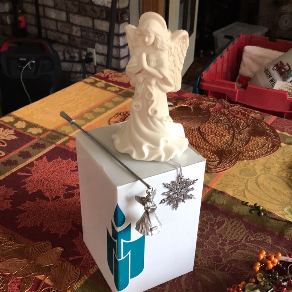 Partylite Pewter ANGEL Candle SNUFFER with Ceramic ANGEL of LIGHT single candle